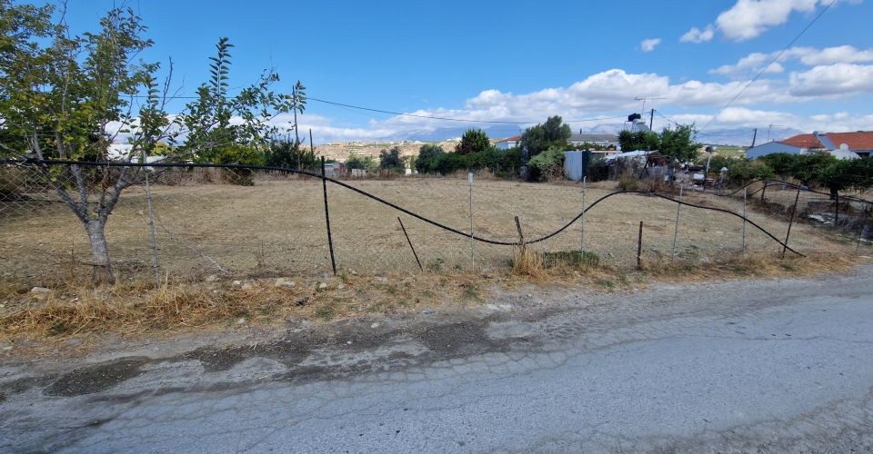 LAND PLOT 400 m² FOR SALE IN PITSIDIA