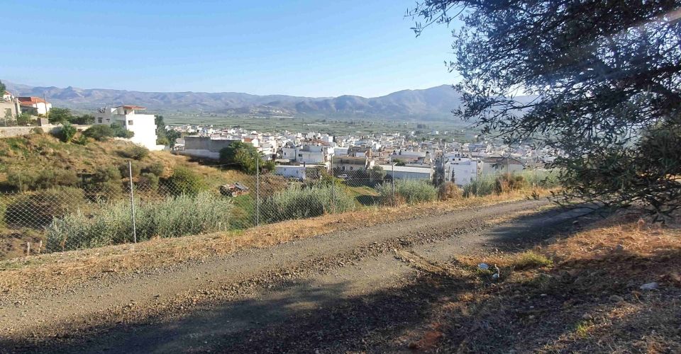 LAND PLOT 2190 m² FOR SALE IN MOIRES
