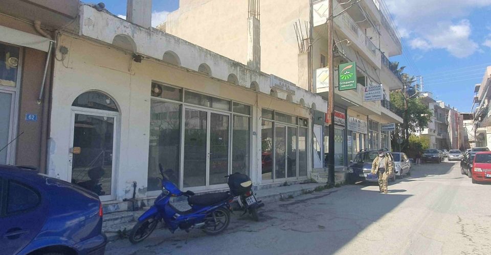 SHOP 220 m² FOR SALE IN MIRES