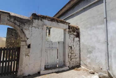 OLD HOUSE 100 m² FOR SALE IN VORI