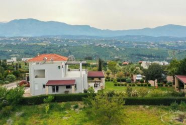 LUXURY VILLA 470 m² FOR SALE IN SETTLEMENT OF ATHANATOUS